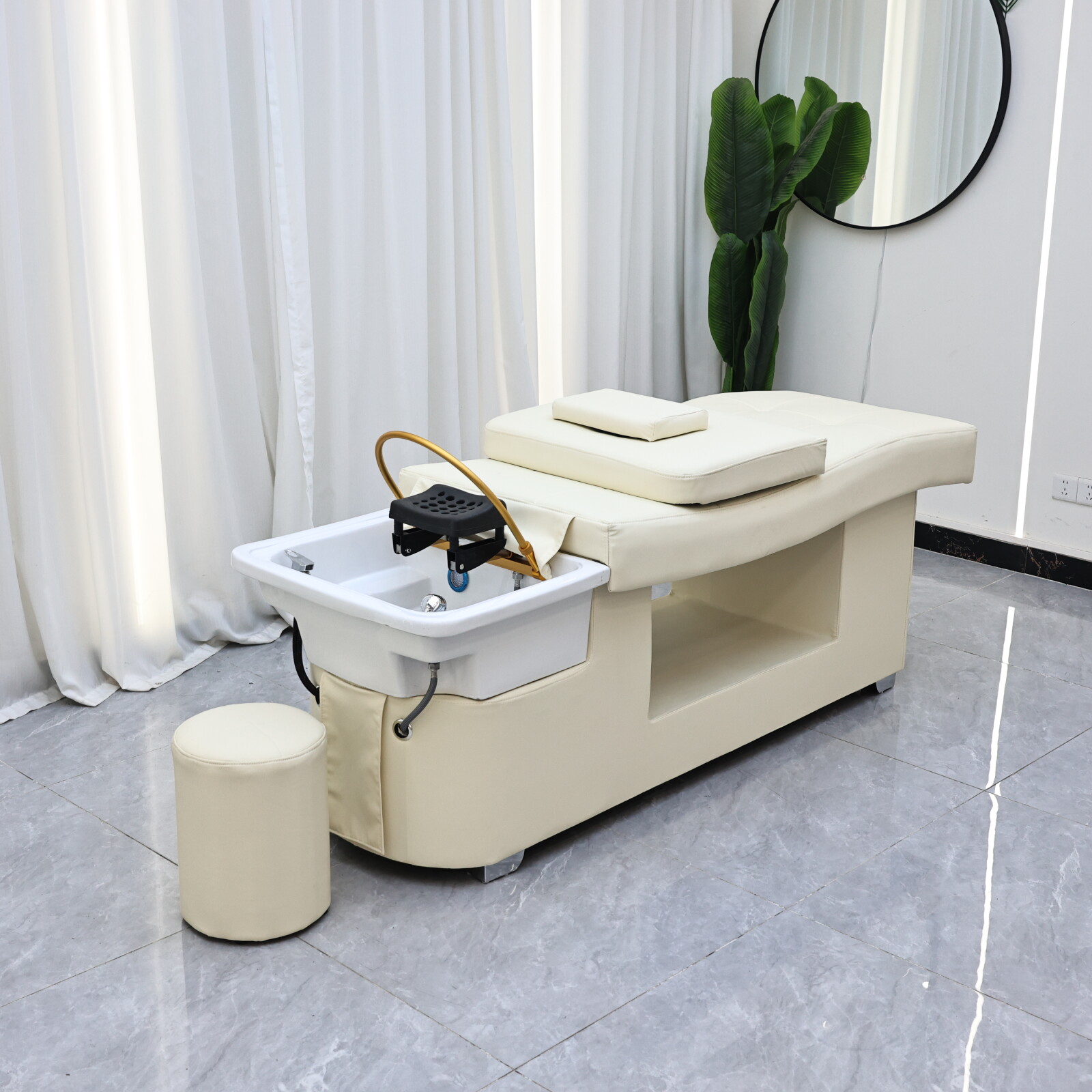 Luxury Thai style hair washing - Hair Care Is Self Care 리뷰 및 가격